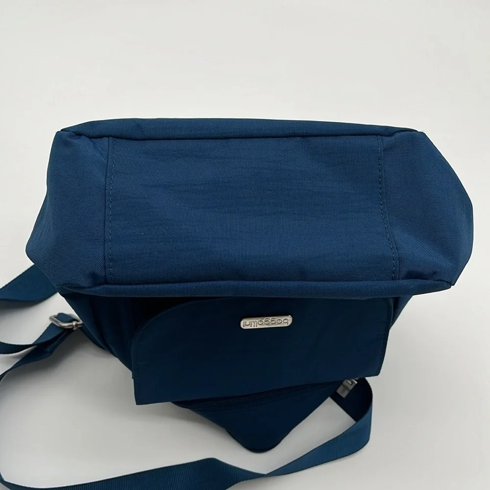 Baggallini Blue Medium Flap Crossbody Travel Bag BLEMISH